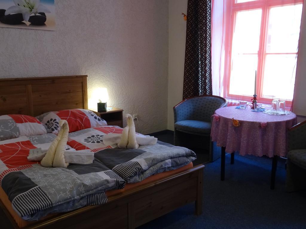 Gl Hotel Trutnov Esterno foto