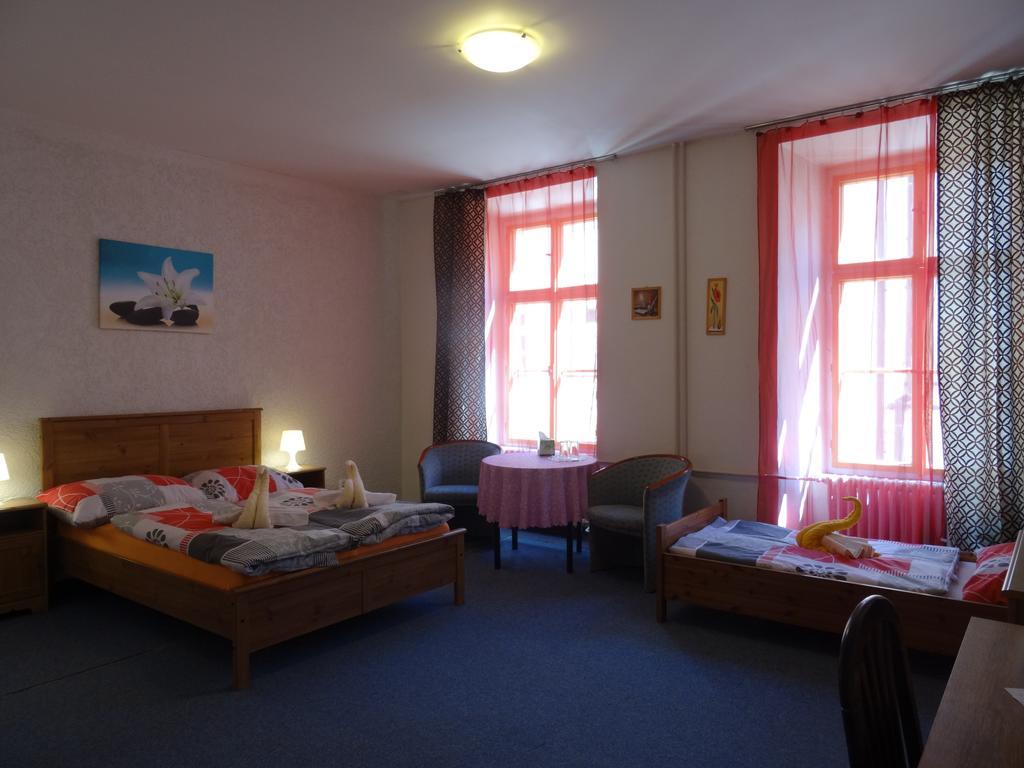 Gl Hotel Trutnov Esterno foto