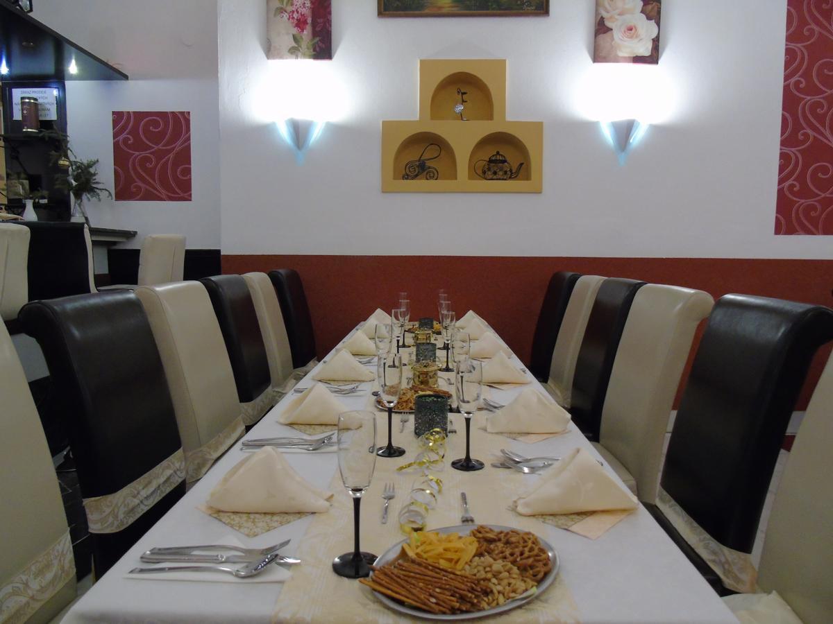 Gl Hotel Trutnov Esterno foto