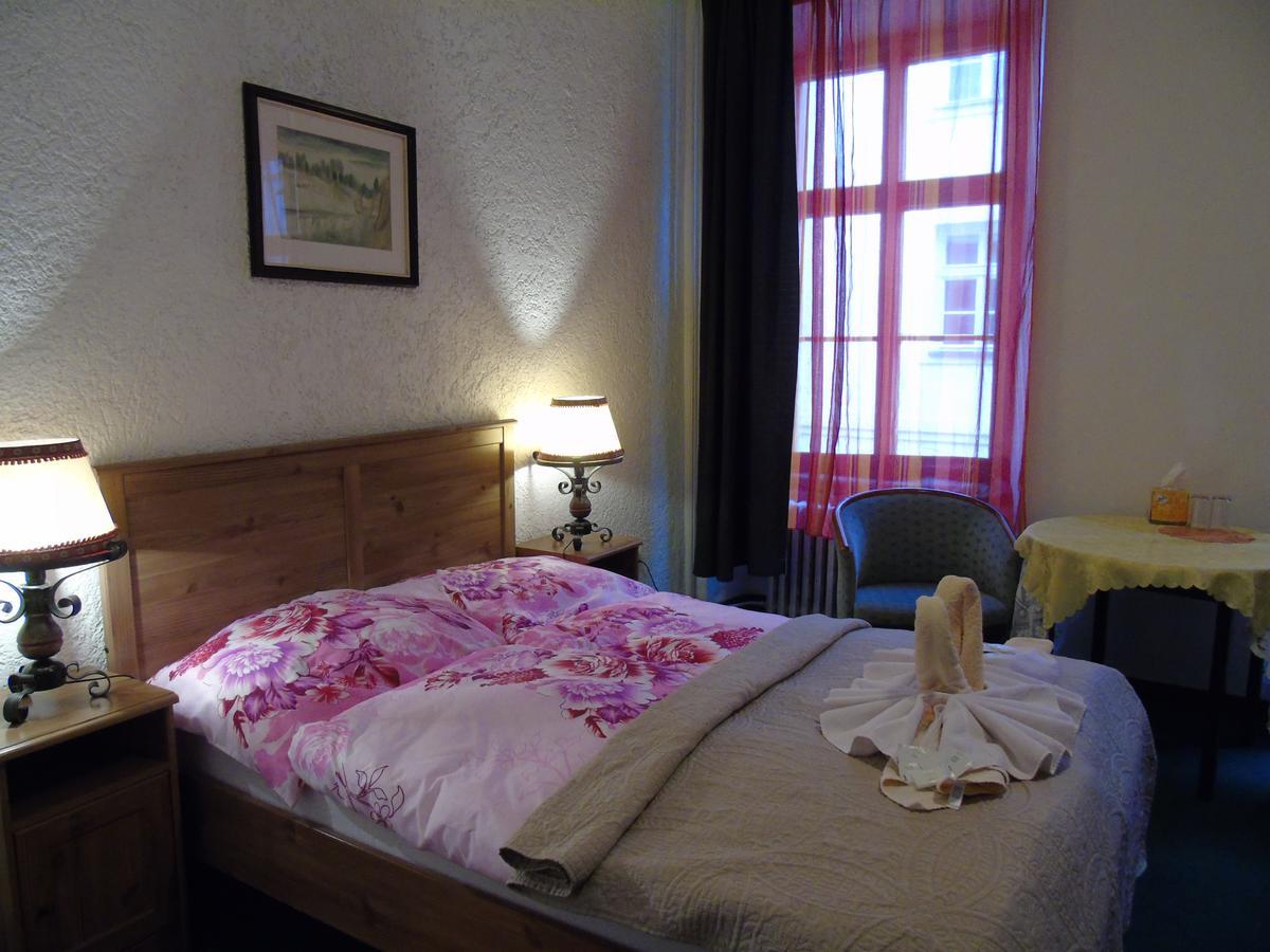 Gl Hotel Trutnov Esterno foto