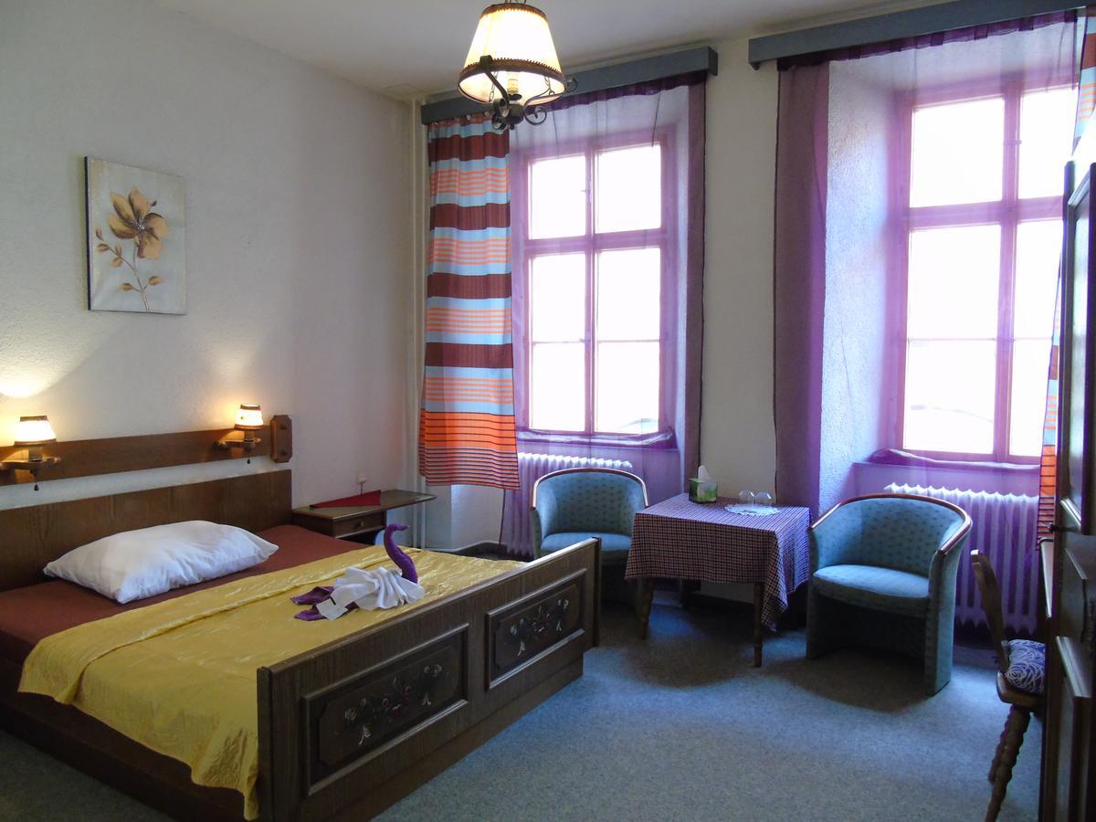 Gl Hotel Trutnov Esterno foto