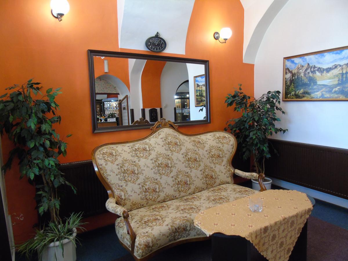Gl Hotel Trutnov Esterno foto
